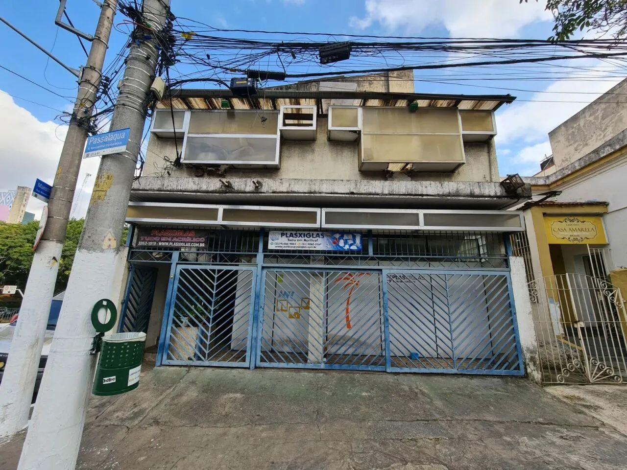Prédio comercial na Liberdade para venda, com 680m² divididos em 4 pavimentos