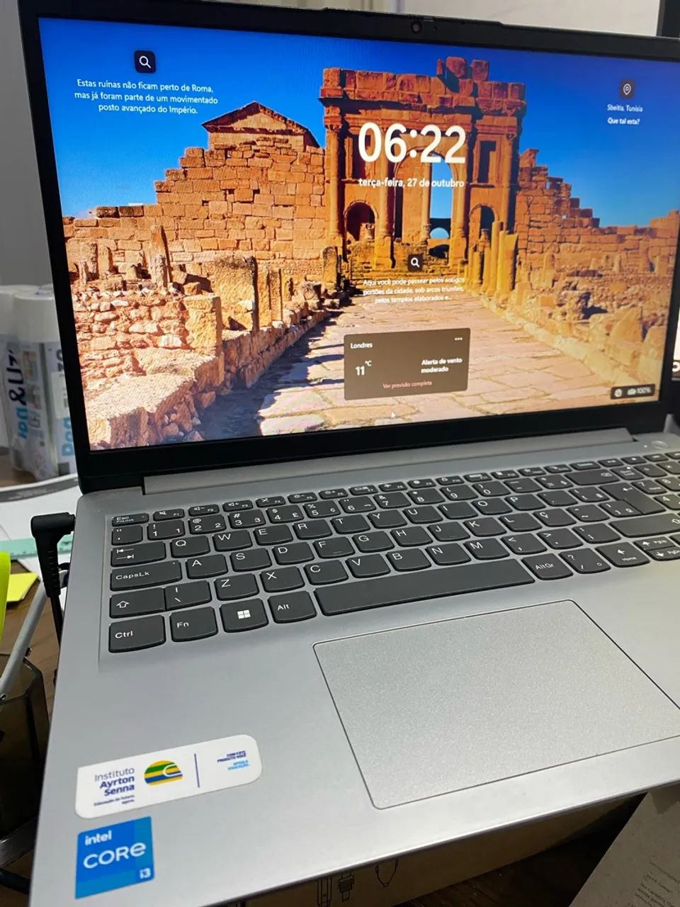 VENDO NOTEBOOK LENOVO IPEAPAD 1i