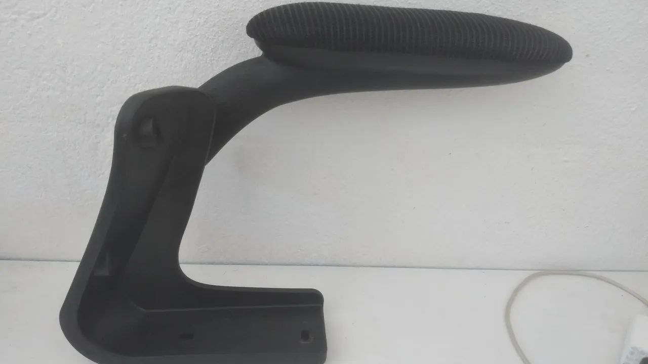 braço pra cadeira de Escritorio lado Esquerdo - Foto 2
