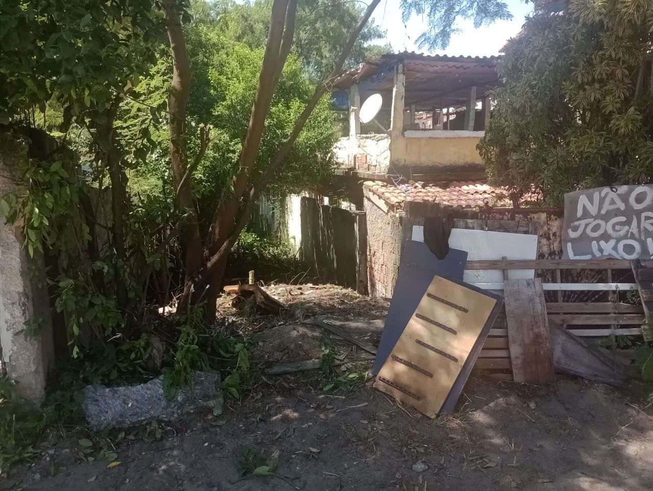 Faço capina 