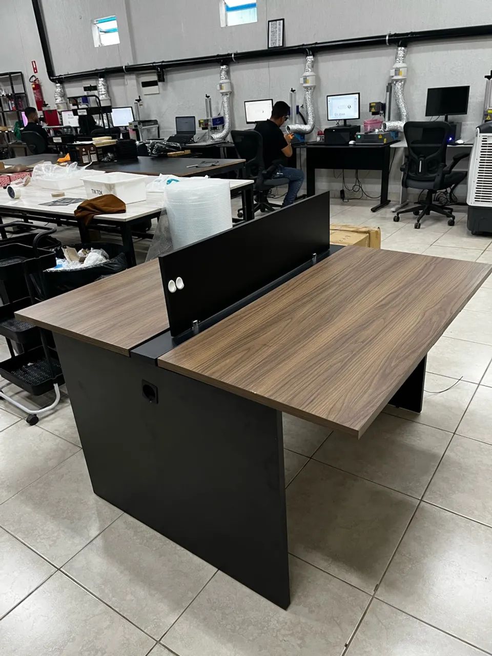 Mesa de trabalho 1,20 x 1,33  - Foto 2