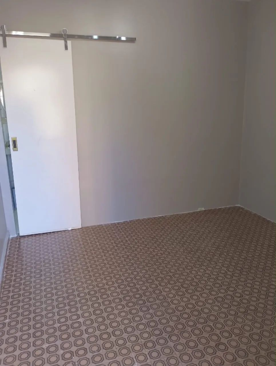 Sala comercial na Ponta da Terra - Foto 2