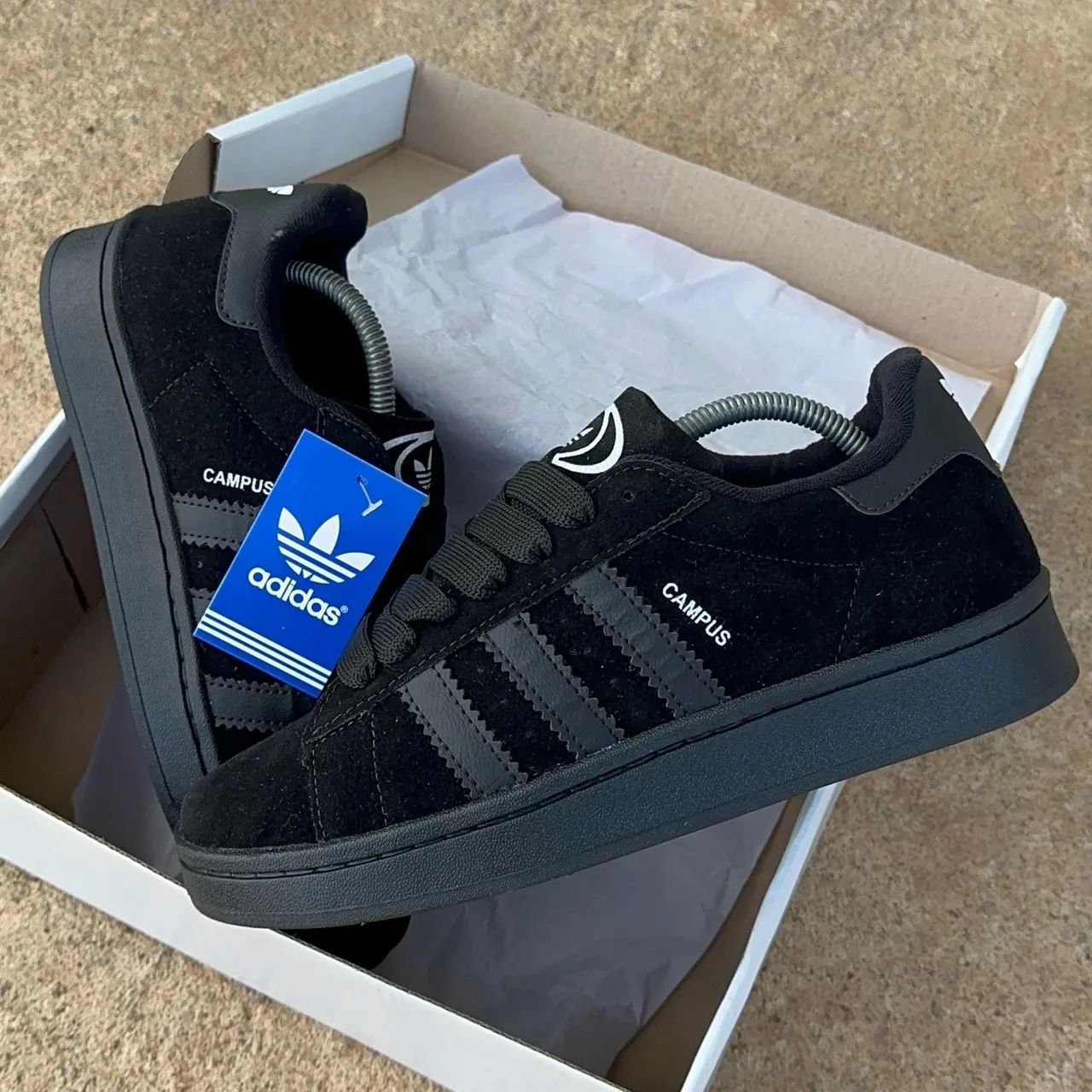 Adidas campus