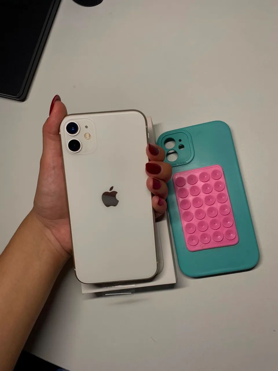 Iphone 11 impecável COM CAIXA - Foto 5