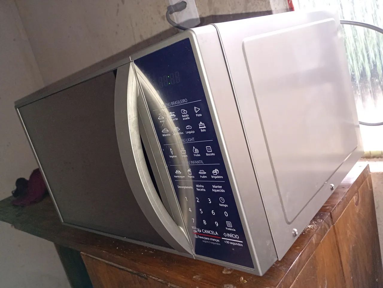 MICROONDAS 30 Litros LG Utilizado apenas 2 vezes  - Foto 3