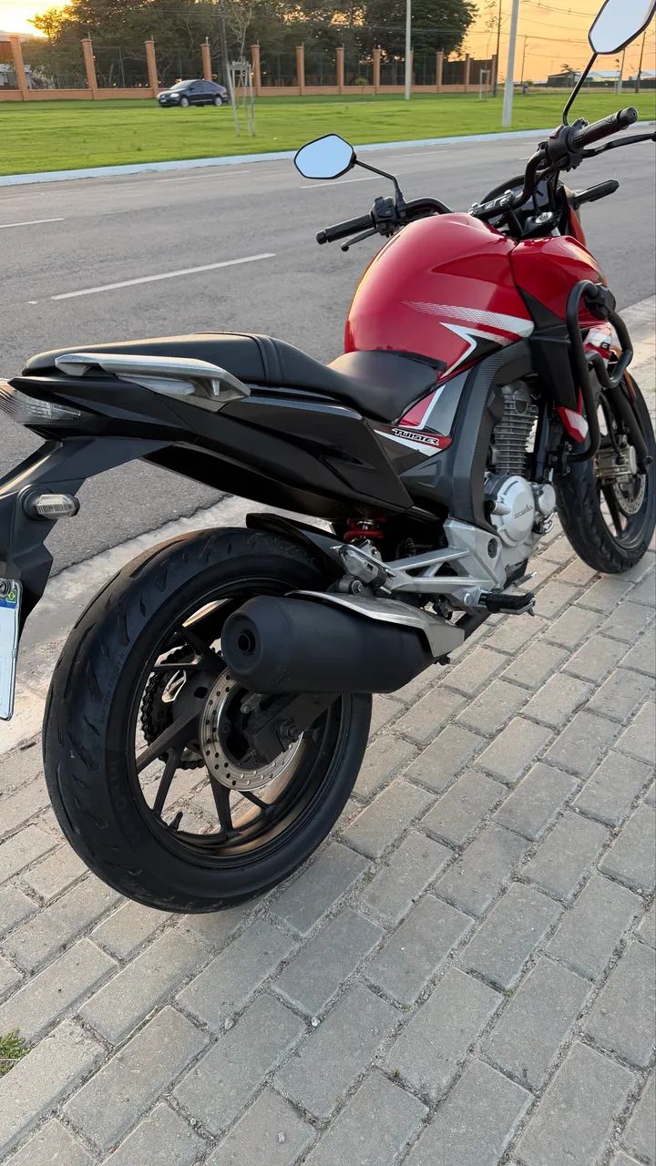 CB TWISTER 2018 - Foto 3