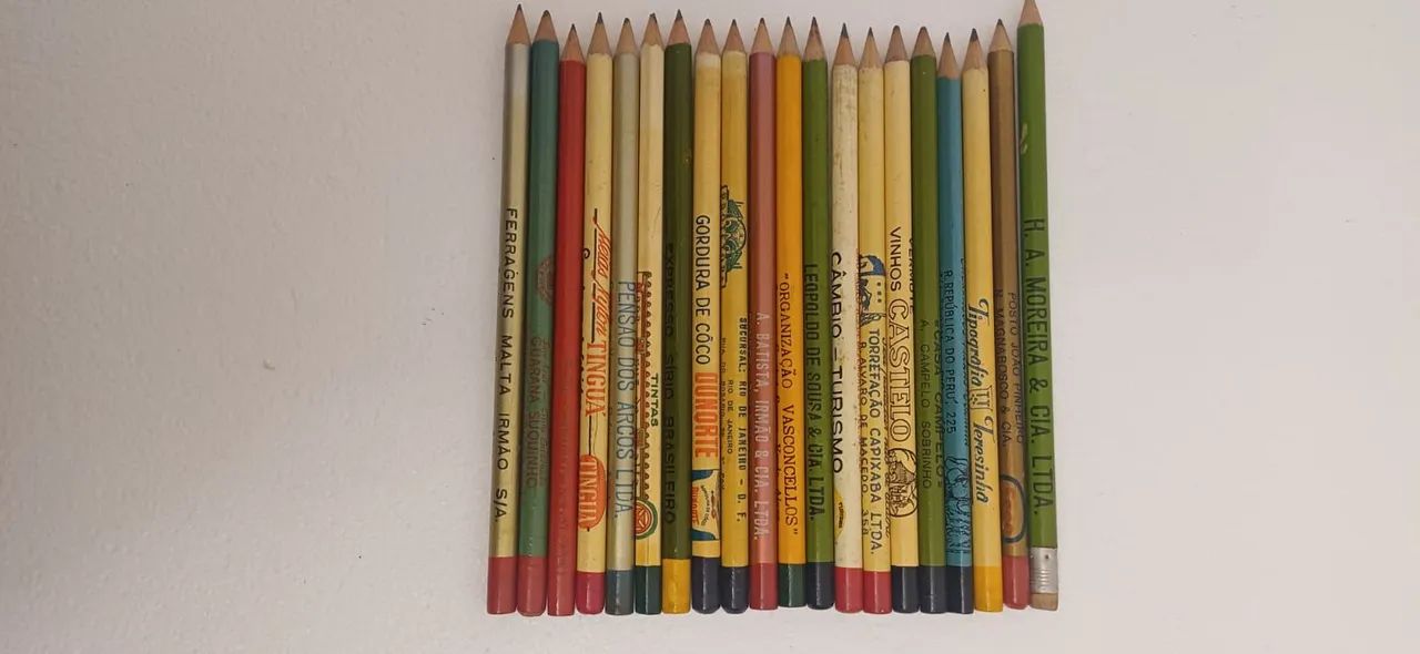 LOTE DE 20 LÁPIS ANTIGOS DE PROPAGADAS DIVERSAS