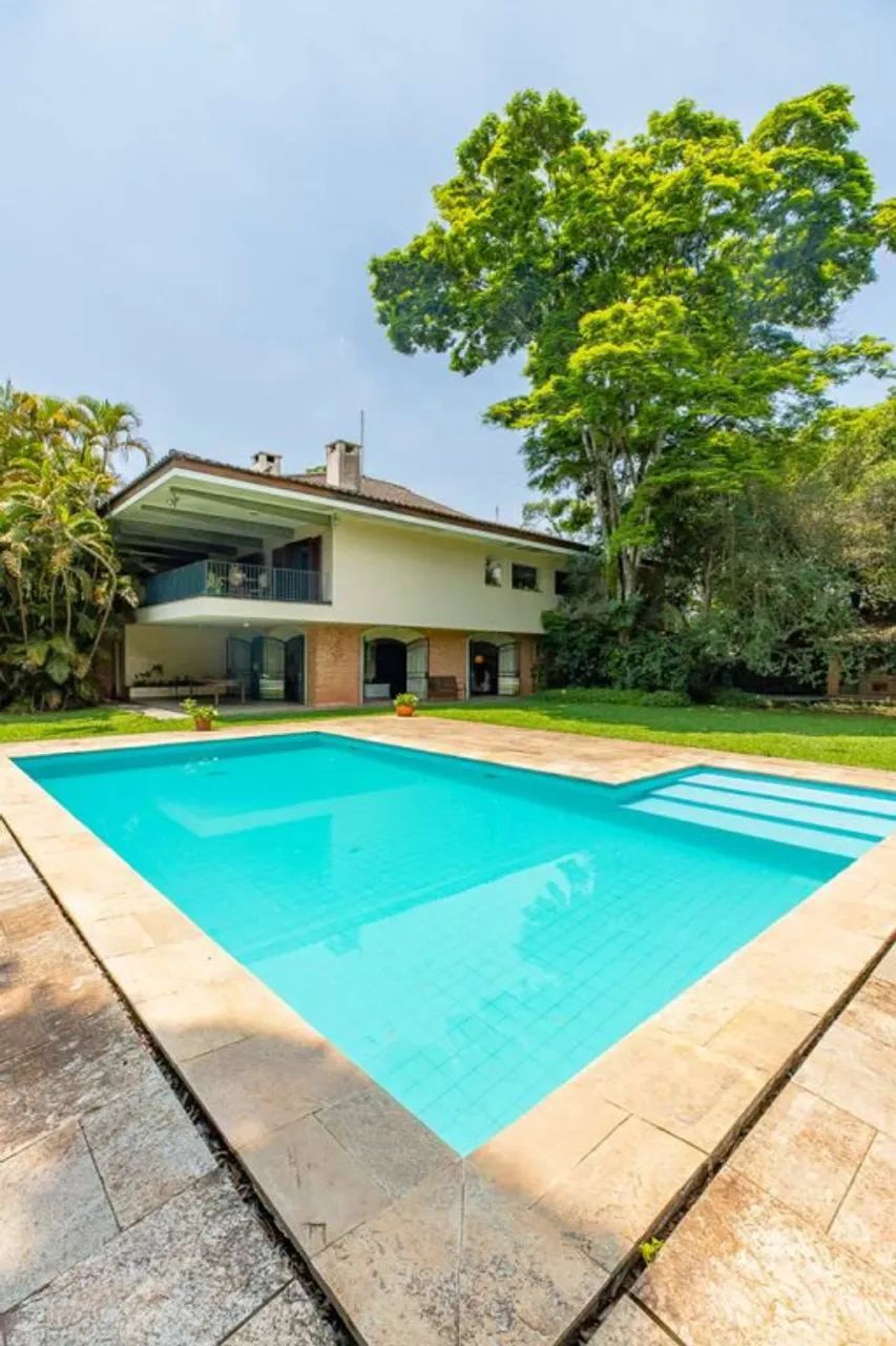 Casa em condomínio fechado em Cotia!