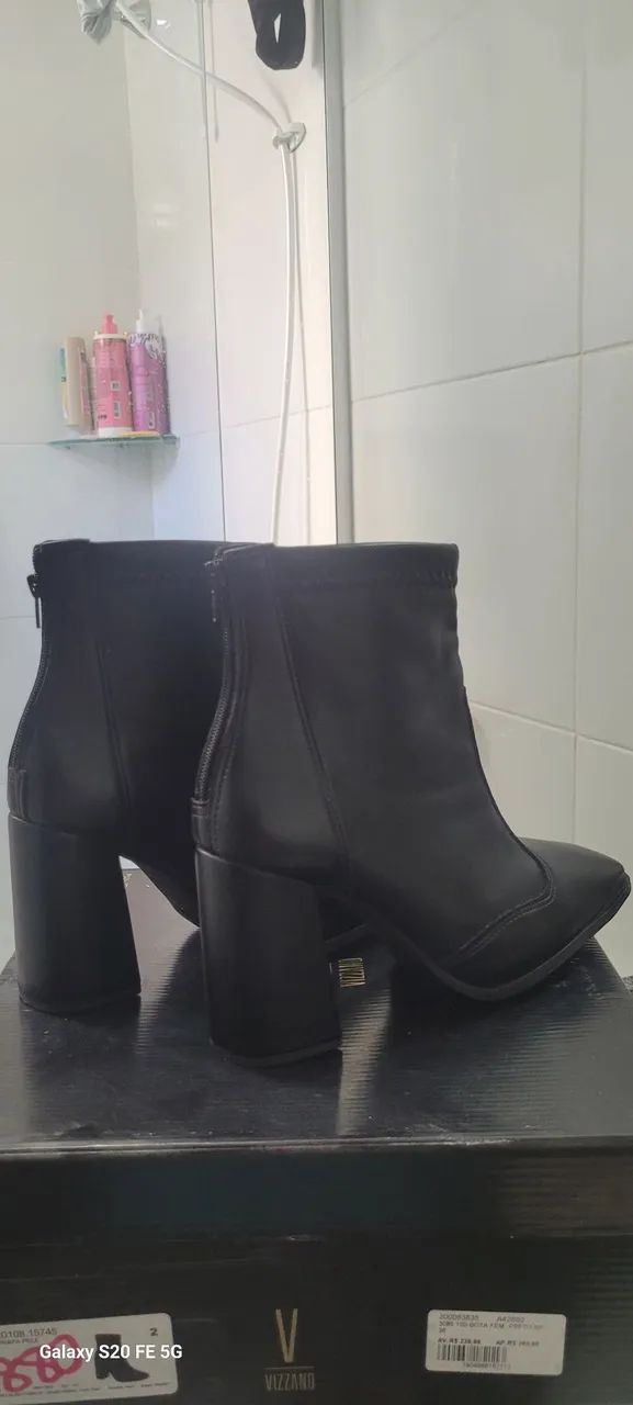 Bota preta 