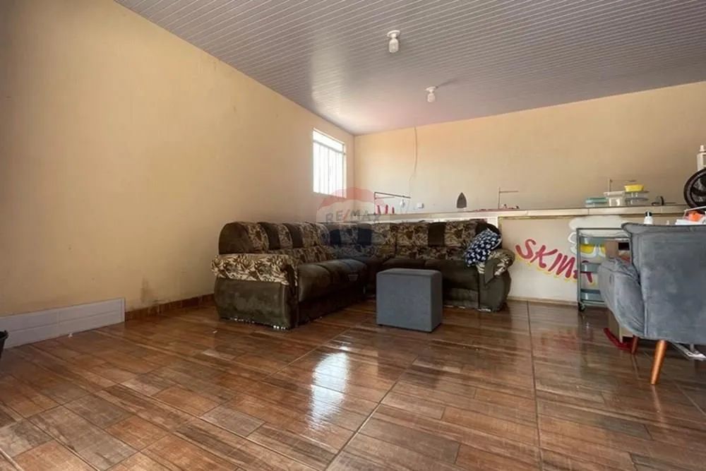 Sobrado com ponto comercial de esquina - Foto 5