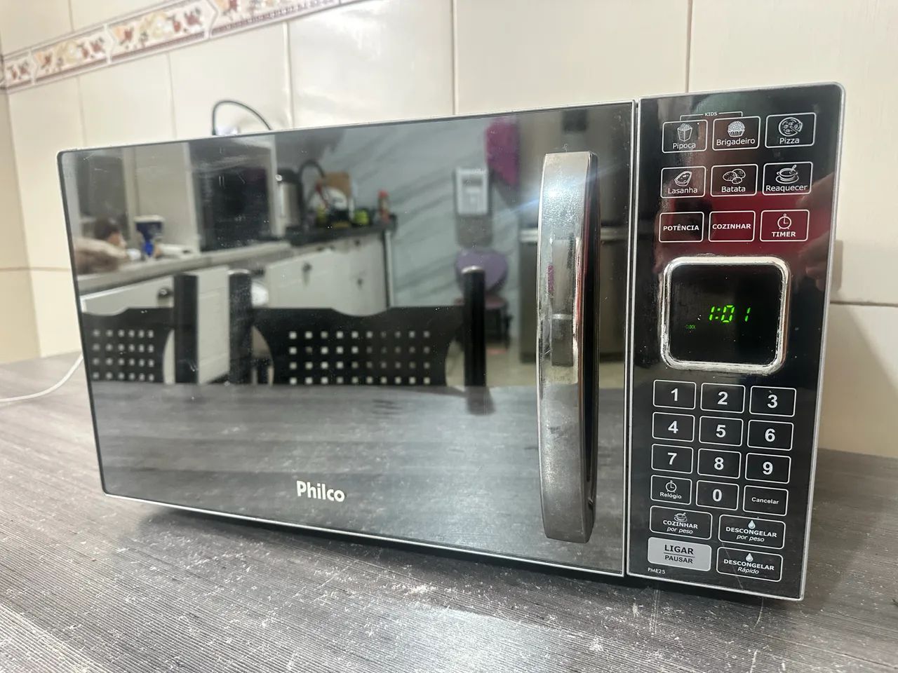 Microondas Philco 25L inox