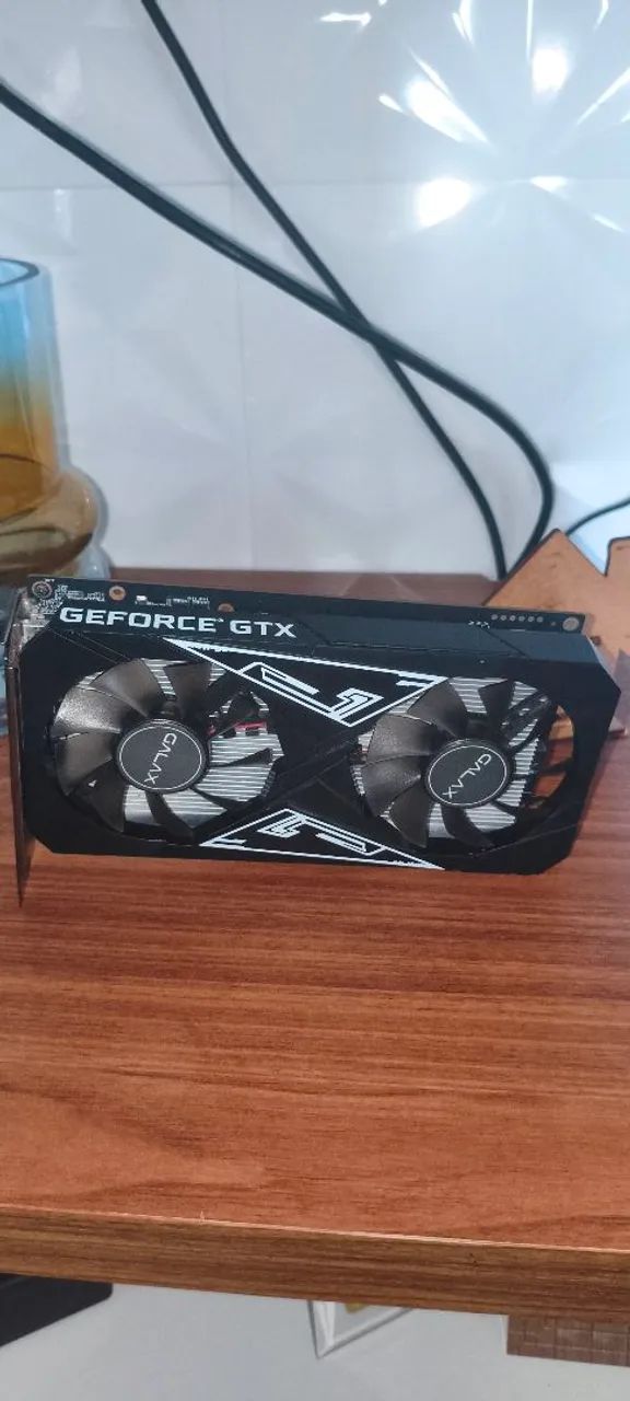 Gtx 1650 4gb, com defeito