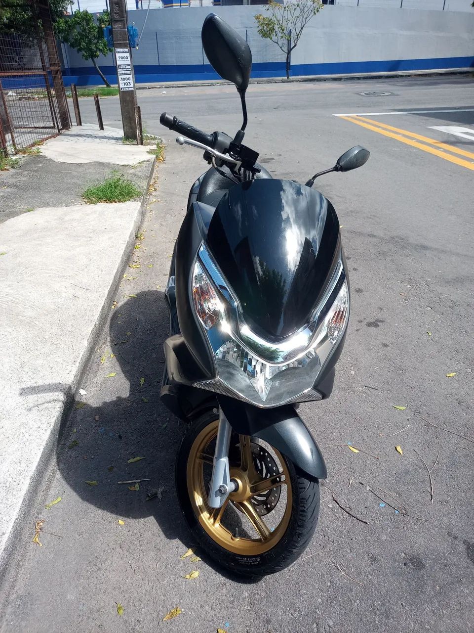 PCX DLX 2015 - Foto 4