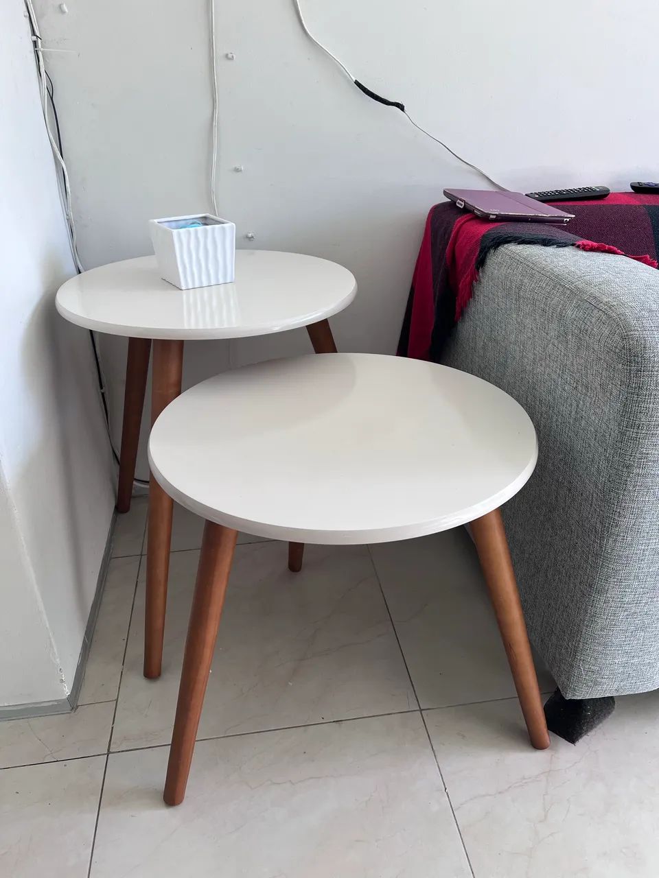 Conjunto de mesa lateral - Foto 2