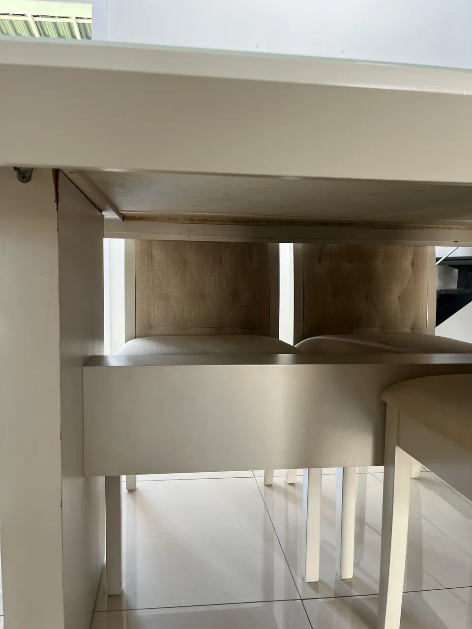 Conjunto mesa de jantar com cadeiras (excelente estado) - Foto 4