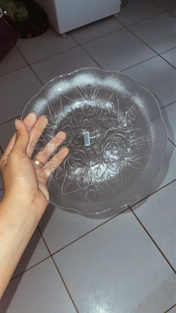 Pratos transparente 