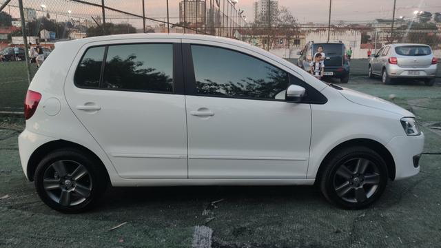 Volkswagen Fox 1.6 Gll 2014 - Foto 8