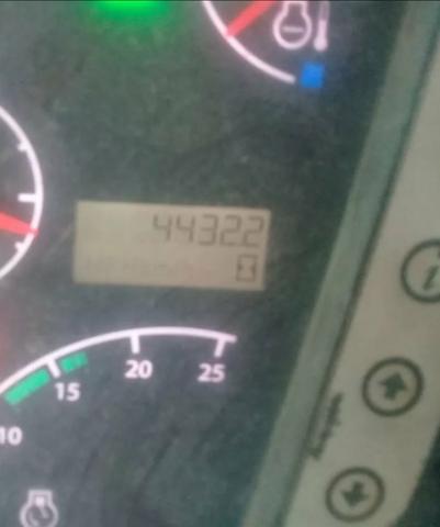 Retroescavadeira 4X4 JBC 4cx