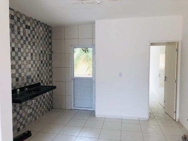 DP duplex com 3 quartos,2 banheiros,garagem,coz. americana,amplo quintal prox messejana - Foto 4