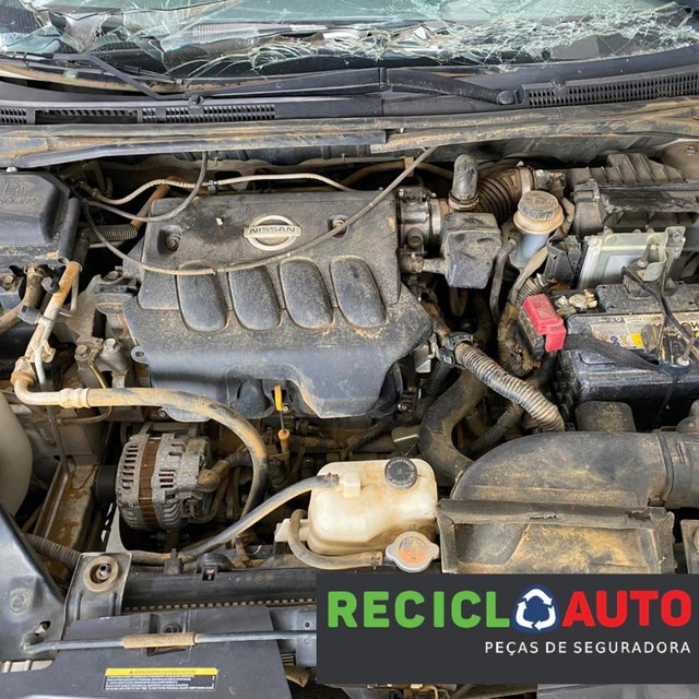 Sucata de sentra 2.0 at para retirada de peças  Leia a descrição - Foto 5