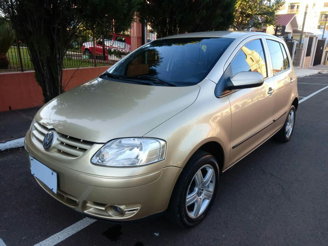 Volks Fox 1.6 4 Portas - Foto 8