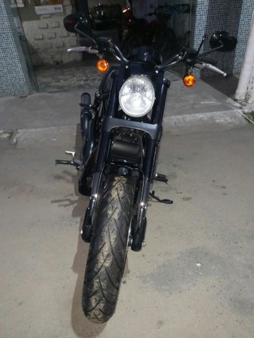 HARLEY DAVIDSON V-ROD BLACK