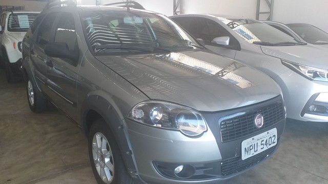 FIAT PALIO WEEKEND ATTRACTIVE 2012