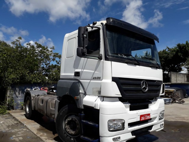 CAMINHÃO MERCEDES BENZ AXOR 2035