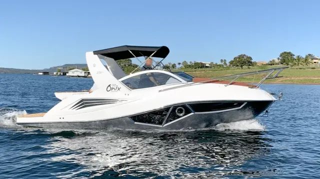 Lancha Onix 250 (25 Pés) - ñ e Focker/FS/NX/Realclass