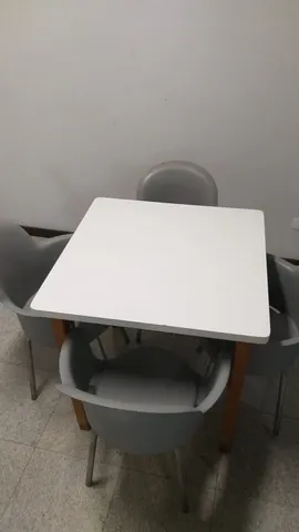 Mesas e Cadeiras (Oportunidade)