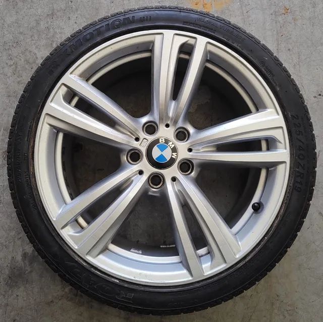 RODA 19 ORIGINAIS DE FÁBRICA BMW COM PNEUS - Foto 2