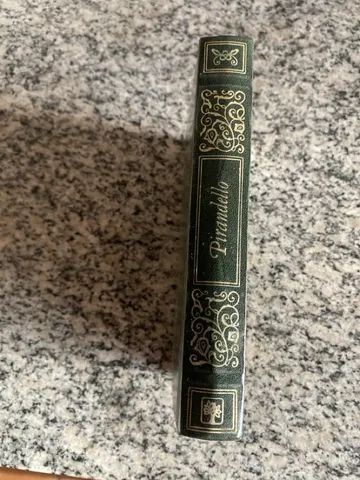 Livro de Pirandello - Foto 4