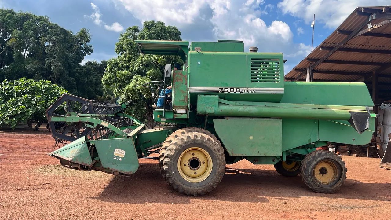 Colheitadeira SLC - 7500 turbo, ano 94, plataforma 16 pés  - Foto 5