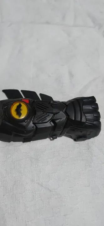 Luva Manopla Do Batman Dc com som de soco e falas  - Foto 3