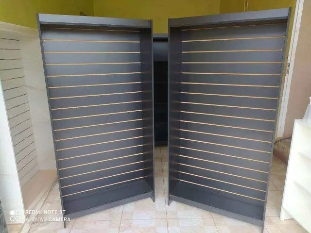 Estante Canaletado Preto - MDF