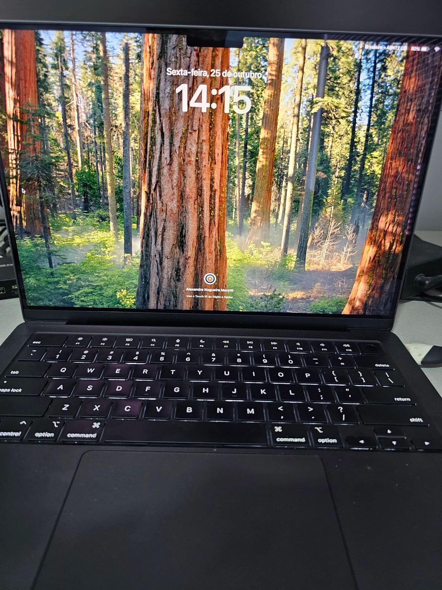 MacBook Pro M3 Pro 14 - Foto 2