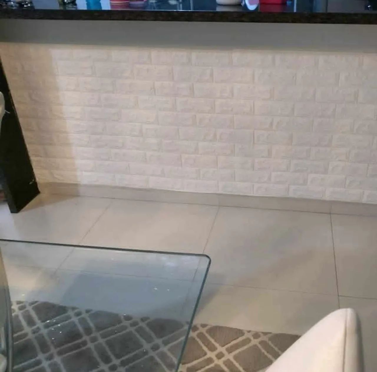 Placa adesiva modelo tijolinho branco 3d autocolante 70cm x 77cm  - Foto 6