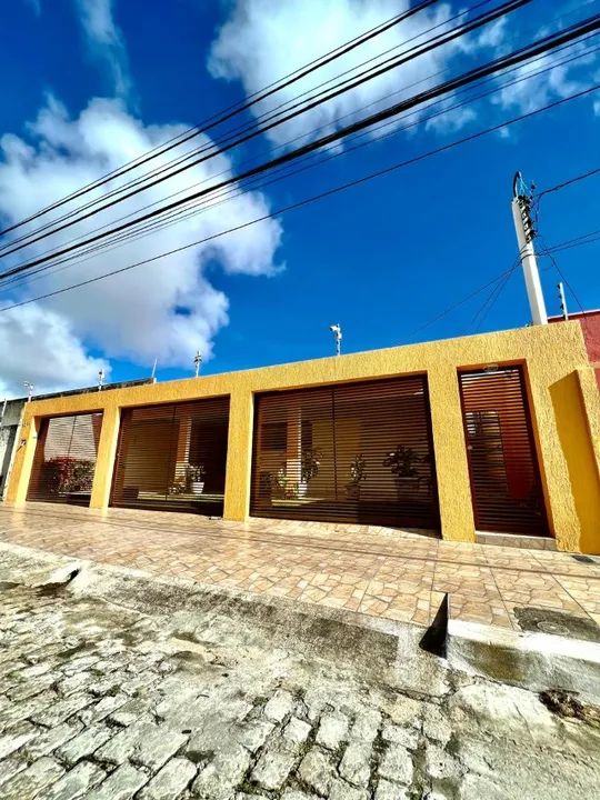 Casa Térrea 3/4 com 3 suítes de 180 m², nascente, vaga para 2 ou3 carros por 400.000,00 - Foto 2