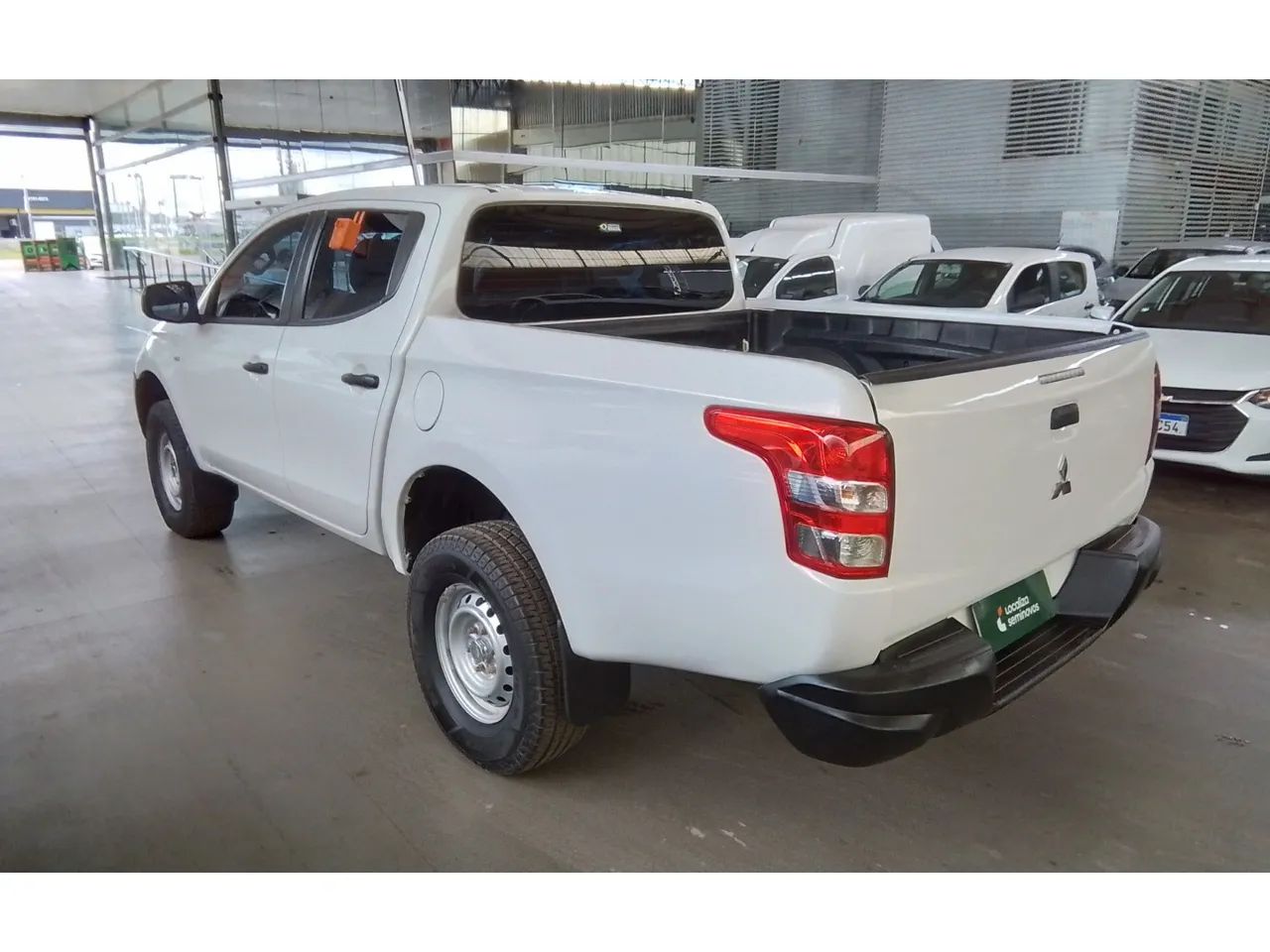 Mitsubishi L200 triton 2022 2.4 16v turbo diesel gl cd 4x4 manual - Foto 5