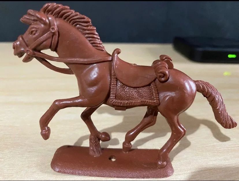 6 cavalos - plástico - década de 90 - Foto 4