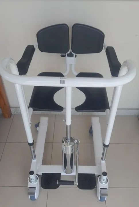 Vendo cadeira de roda de transferência modelo FS8944-3 W 809 - Foto 4