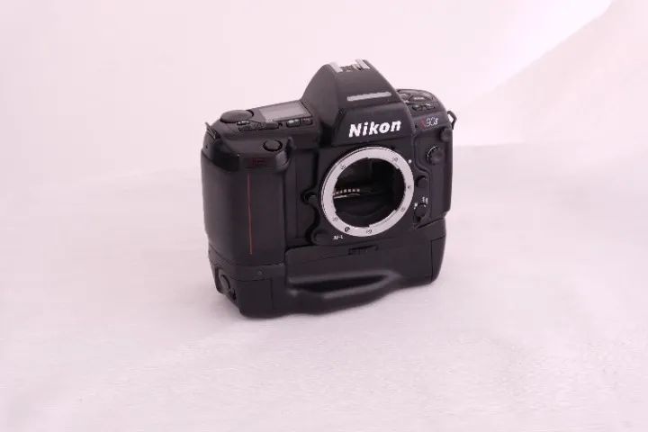 Câmera Analógica Nikon N90S (F90X) testada e revisada + battery grip original