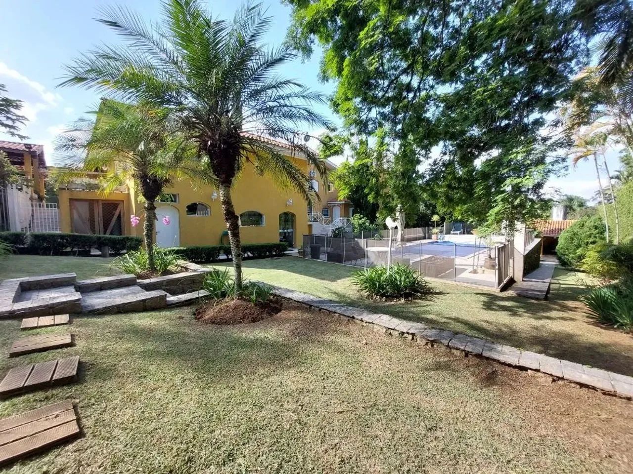 CONDOMÍNIO NO MIOLO DA GRANJA VIANA - Foto 2