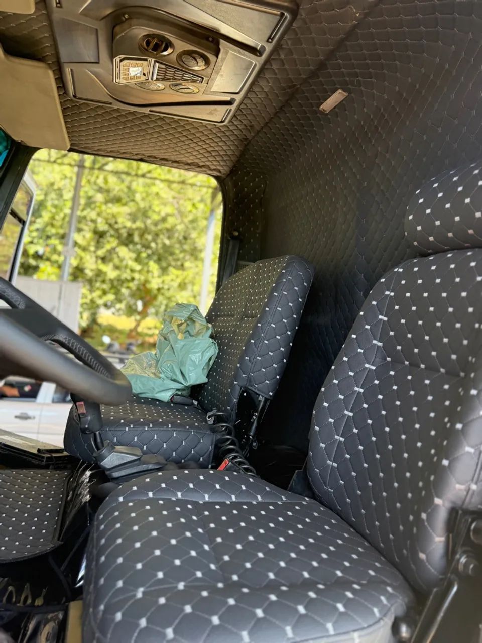 Caminhão Ford Cargo 26/28- Maranatha - Foto 4