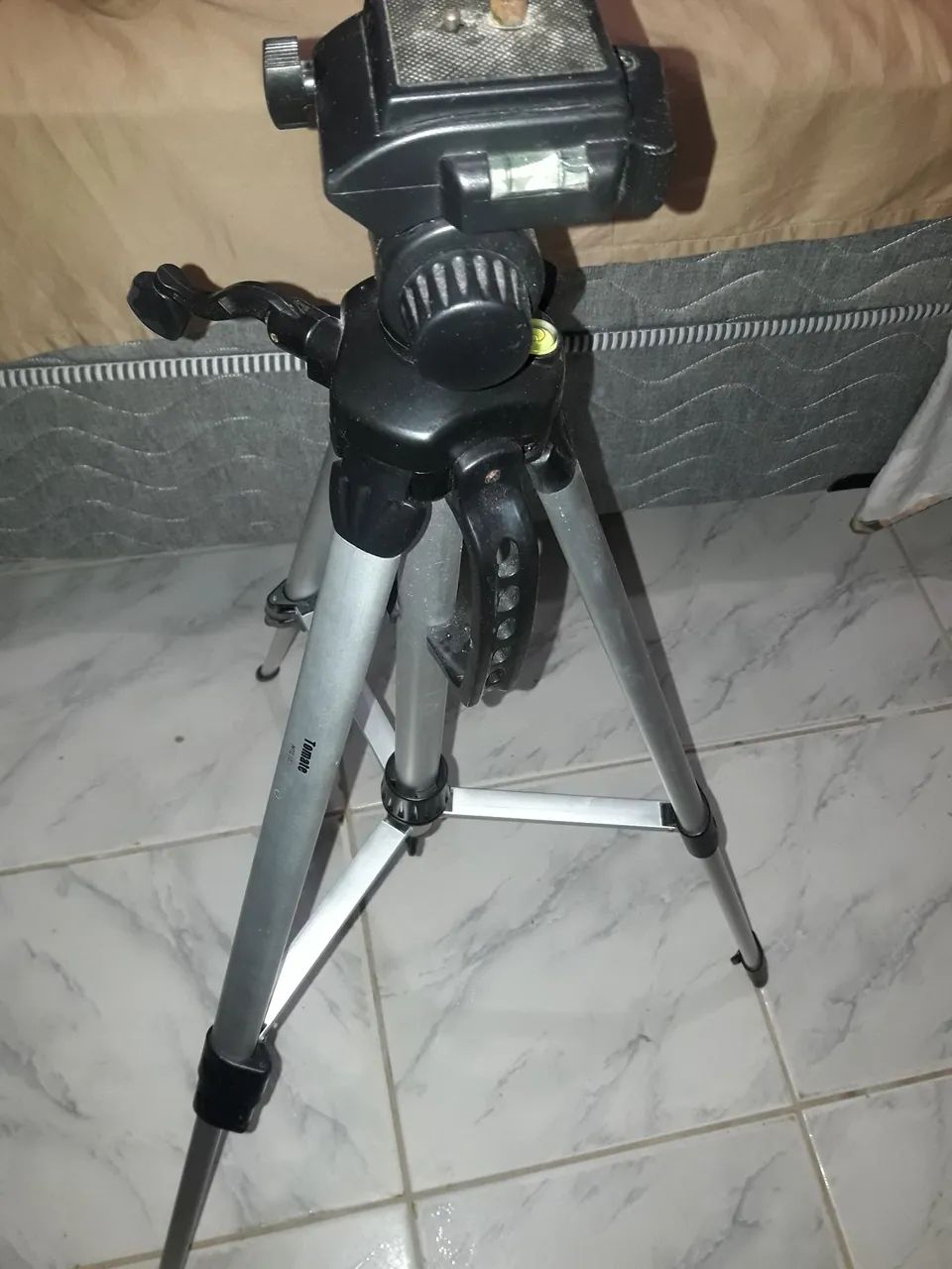 Tripé Profissional para Celular e Câmera Fotográfica  - Foto 4