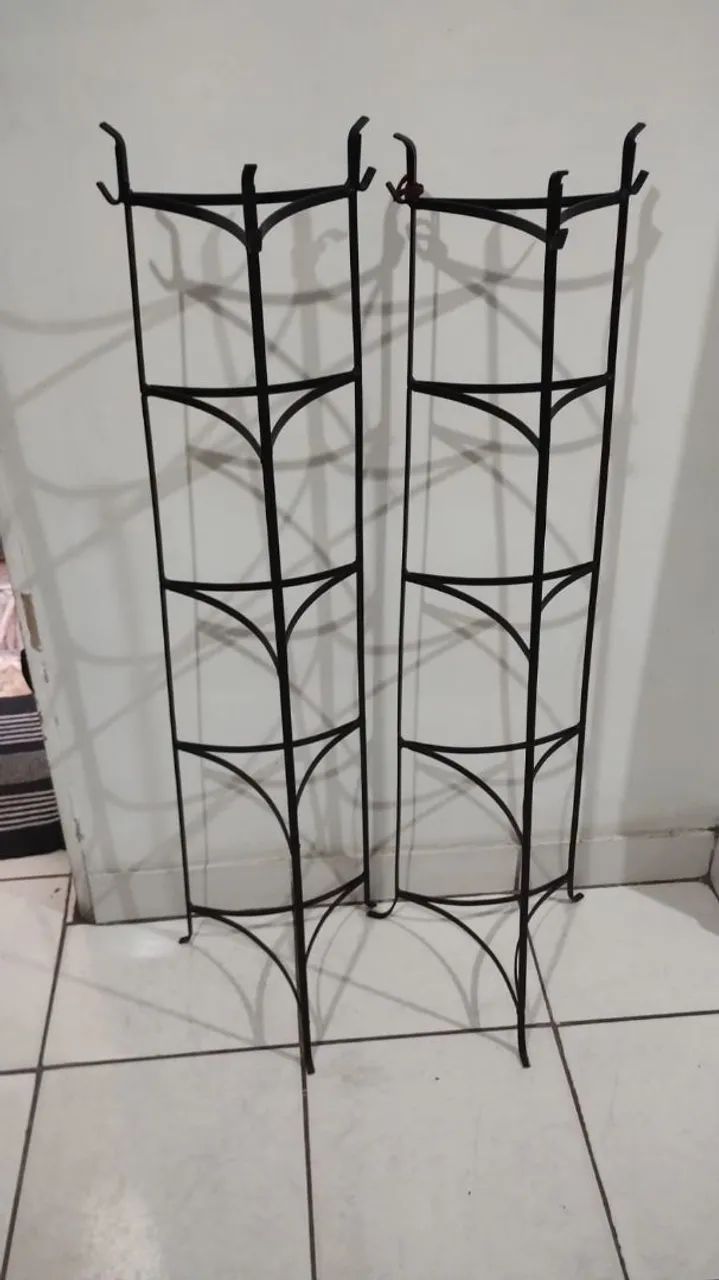 Treliças de ferro para plantas