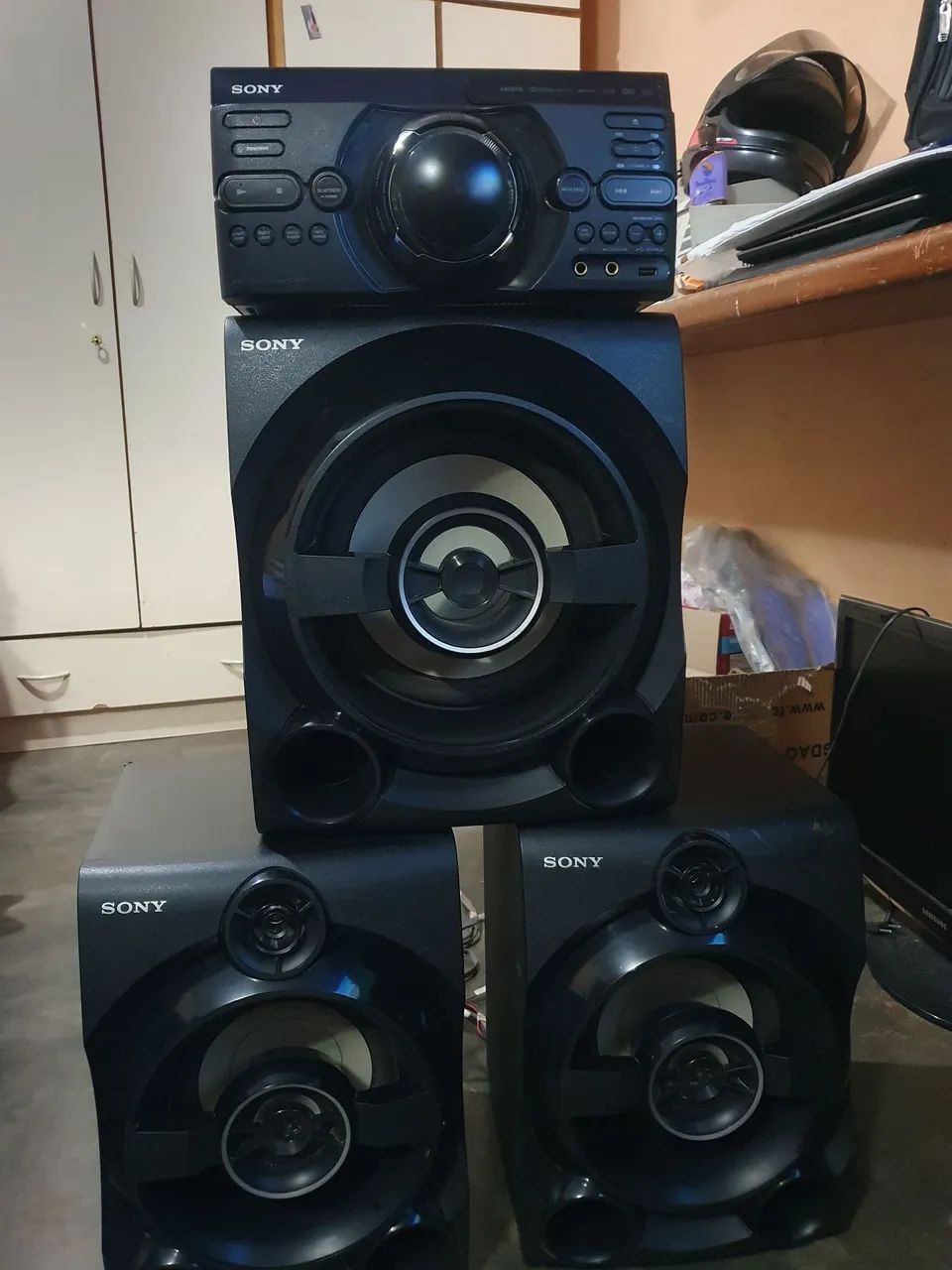 Som Sony com 3 caixas acústicas