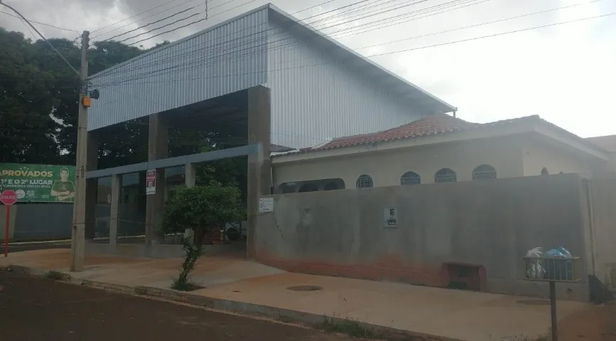 Aluga-se Comércio + Casa de 3Q na Riachuelo esq c/ Samuel Graham, total 230m construídos