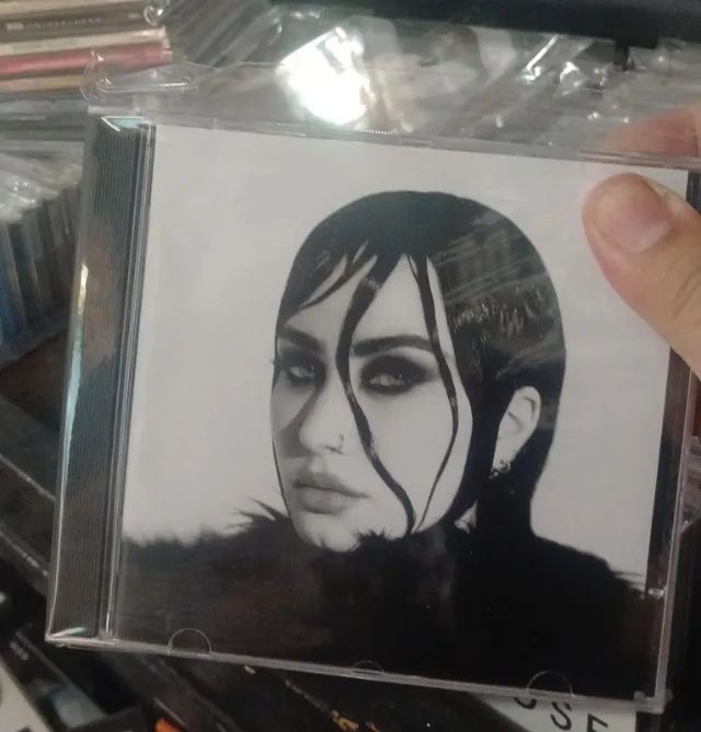 CD DEMI LOVATO - REVAMPED - - 130 NOVO