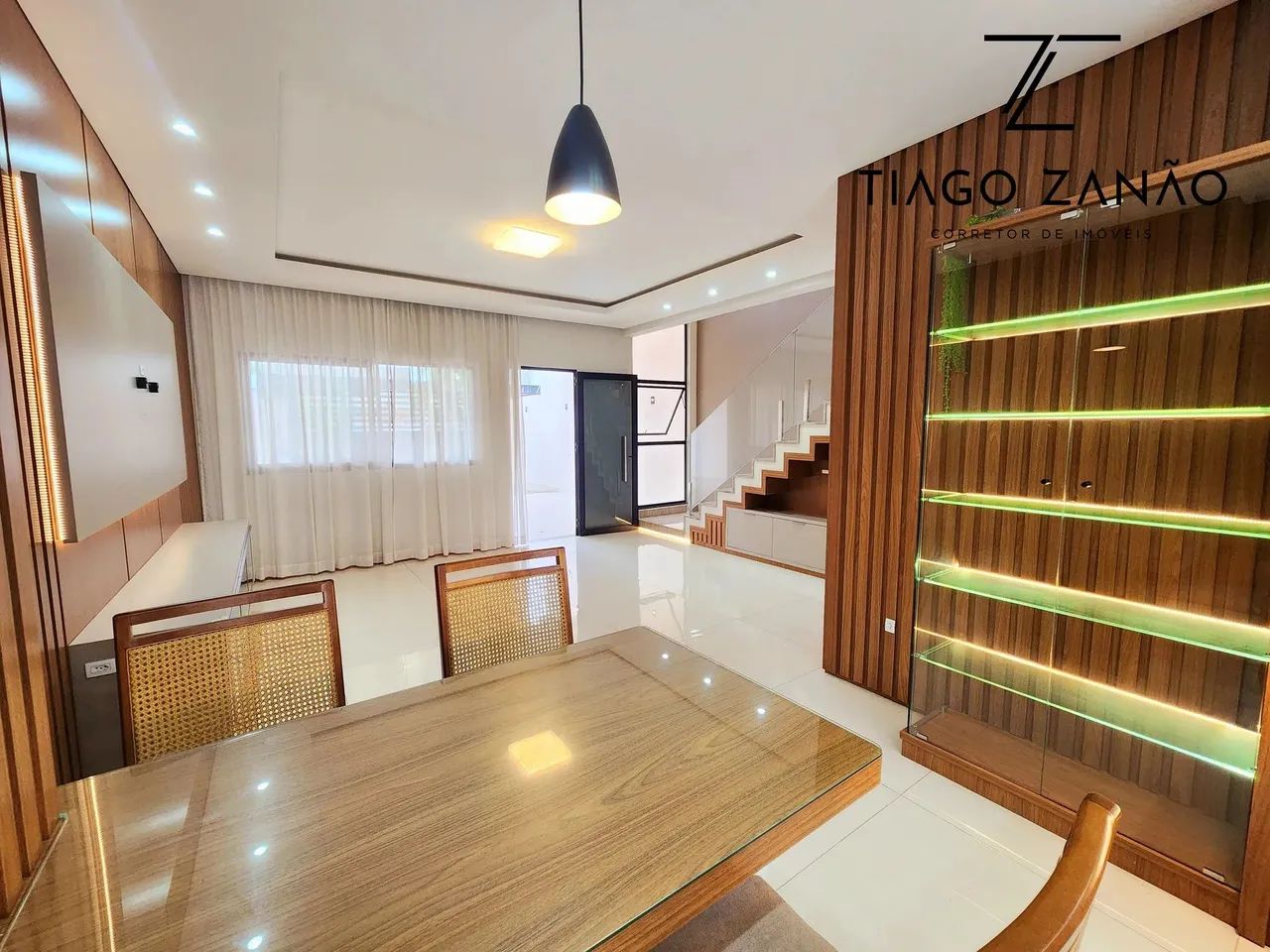 Linda casa com 3 suítes com armários embutidos, área gourmet e piscina - Foto 4